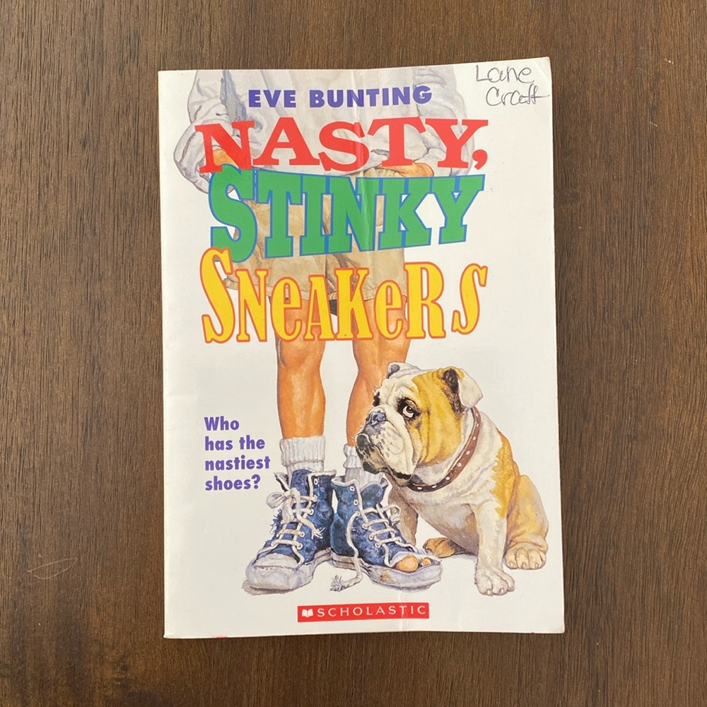 Nasty, Stinky Sneakers by Eve Bunting Reading Level 3.9 (vintage, 1994)